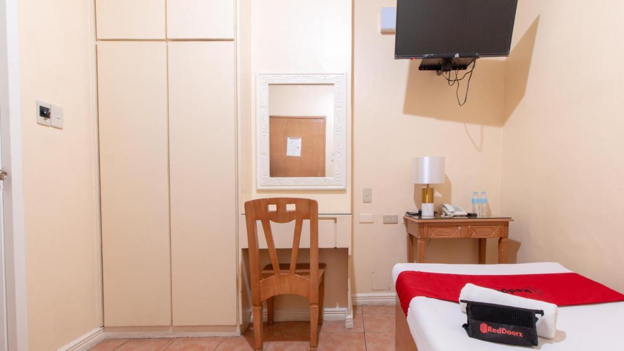 Reddoorz @ Downtown Tacloban Hotel Ngoại thất bức ảnh
