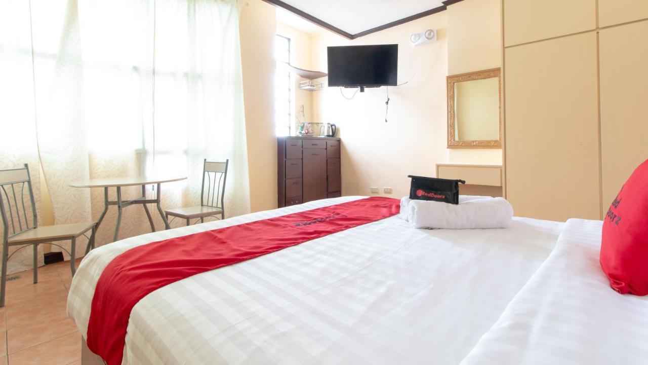 Reddoorz @ Downtown Tacloban Hotel Ngoại thất bức ảnh