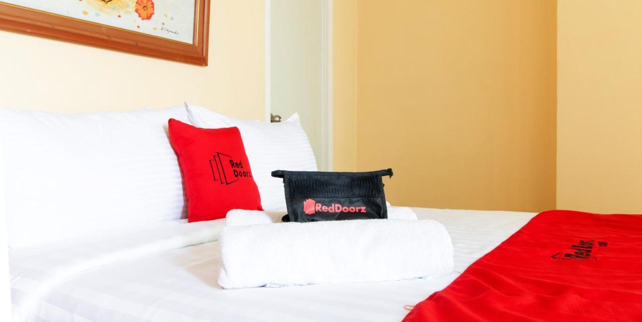 Reddoorz @ Downtown Tacloban Hotel Ngoại thất bức ảnh